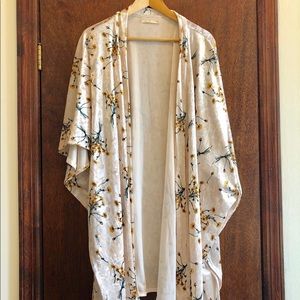 Anthro Floreat Dandelion Floral Velvet Kimono